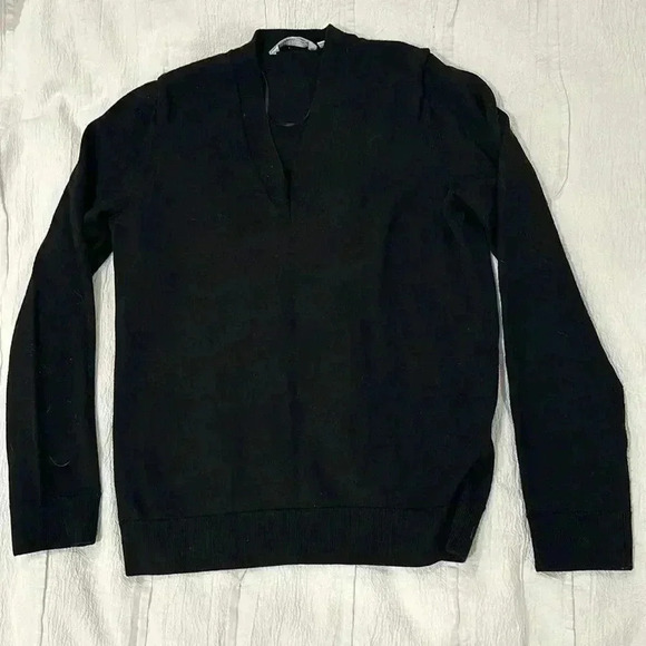 Hugo Boss - extra fine Merino wool black long  sleeve knit V neck sweater… - Picture 1 of 2